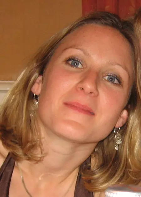 Profile picture of the artist Anne Caroff